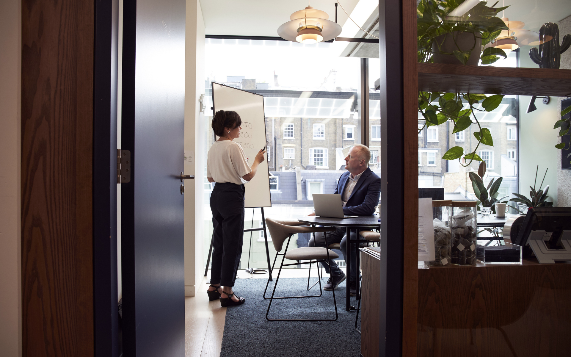 6 Signs You Need to Hire an Amazon Consulting Expert